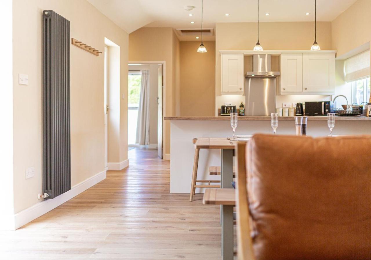 The Barn In Longhope - Luxury Barn Conversion Екстер'єр фото