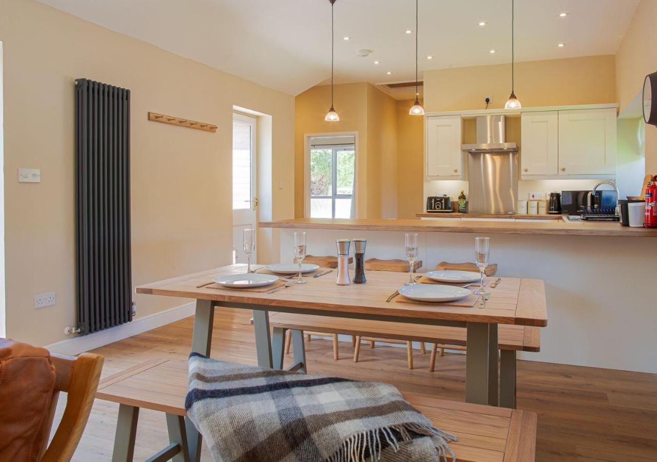 The Barn In Longhope - Luxury Barn Conversion Екстер'єр фото